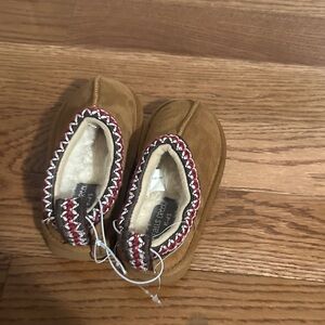Girls slippers